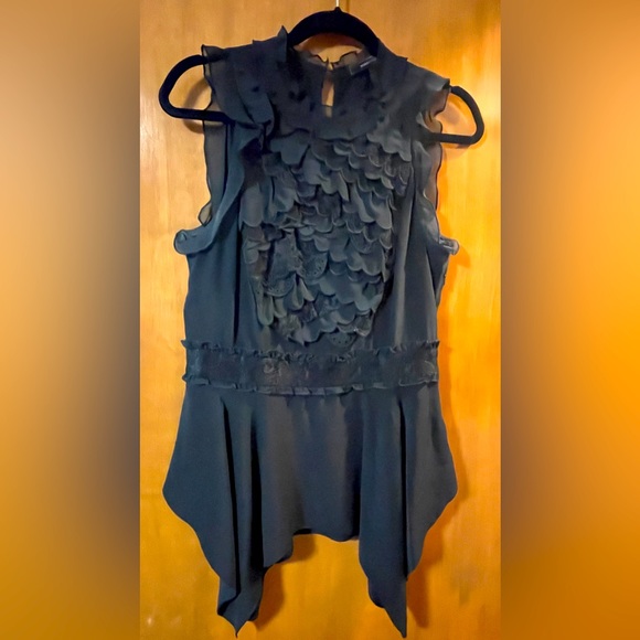 BCBGMAXAZRIA “Lyric” top in 100% black silk - size M - Picture 2 of 11